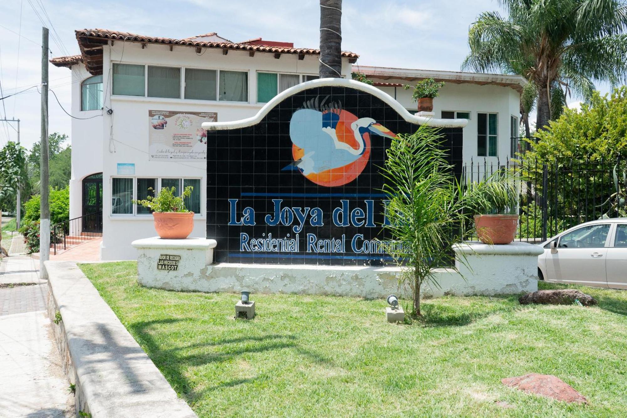 אחיחיק Capital O La Joya Del Lago מראה חיצוני תמונה