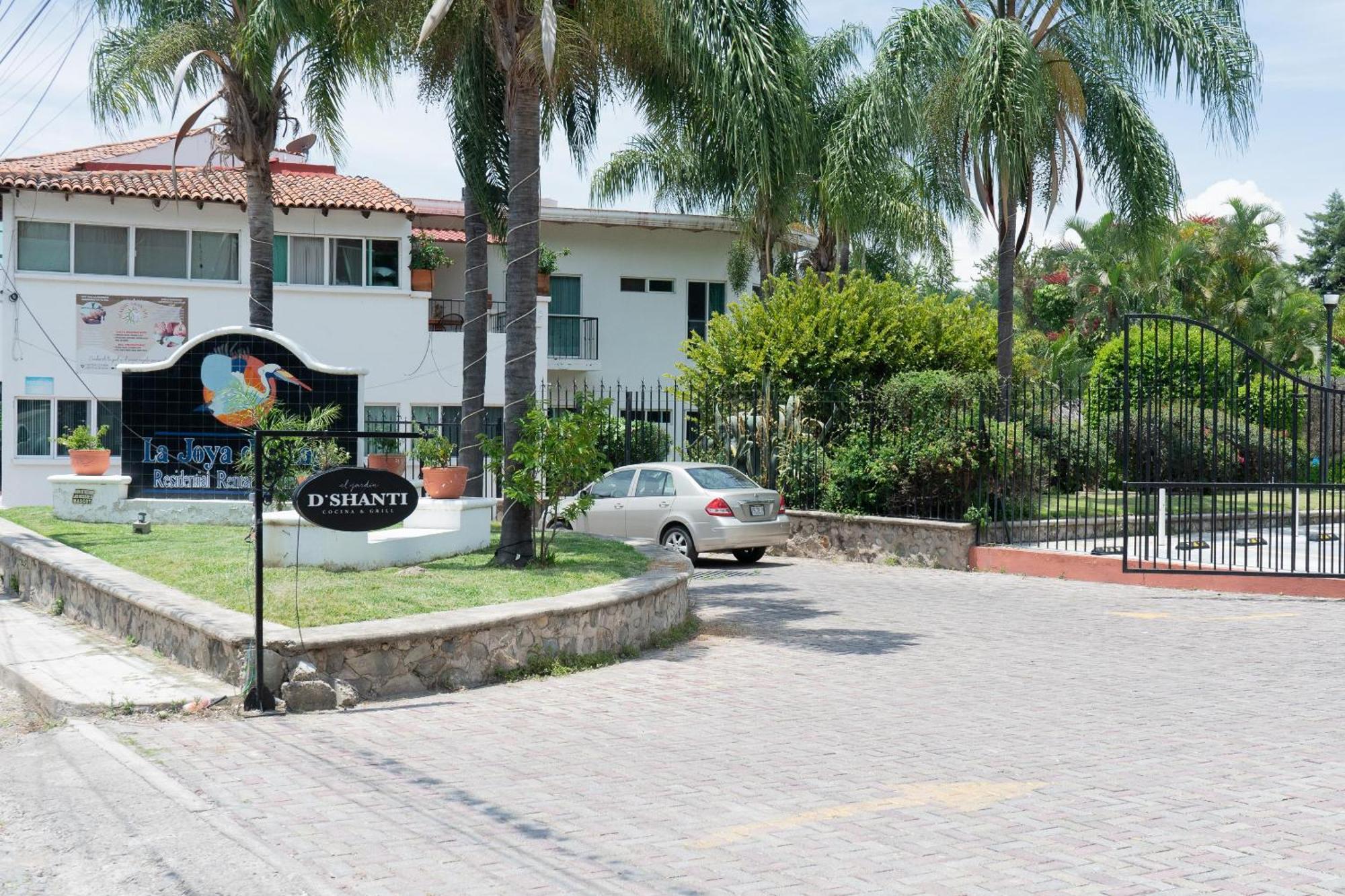 אחיחיק Capital O La Joya Del Lago מראה חיצוני תמונה